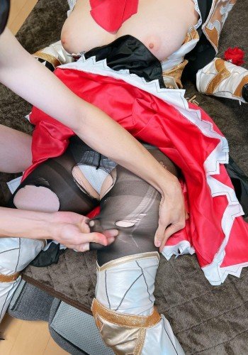 限定プリン巨乳【Icupコスプレパイズリ】ソシャゲ原〇ノ〇ルIcupレイヤーひびきちゃん。童贞くんたちから中出し相手选んでもらった