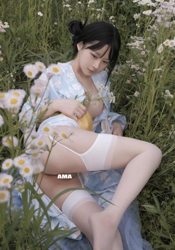 白莉爱吃巧克力-花海和服